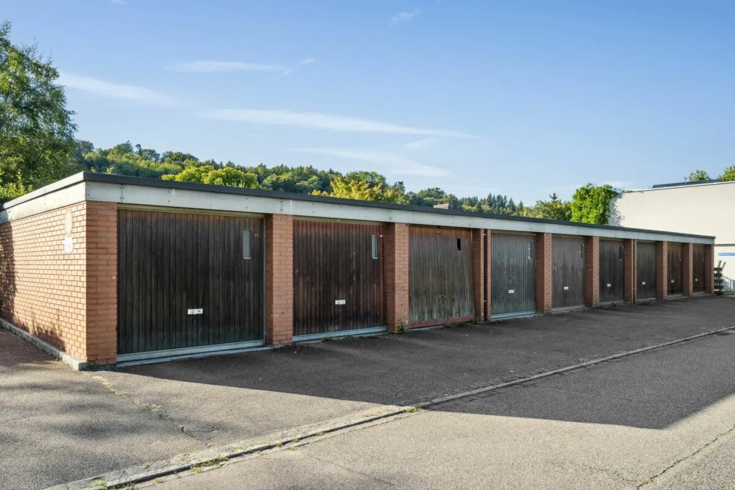 Affascinante casa atrium di 6 1/2 stanze con piscina interna e garage in una posizione privilegiata - Foto 12 di 12