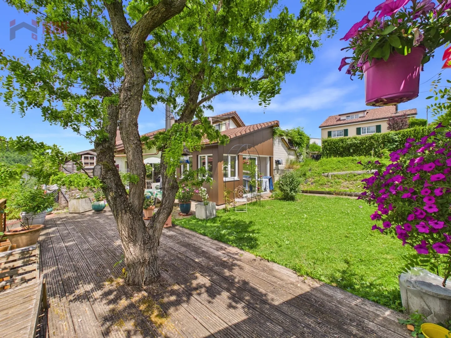 Charming Multi-Family Home - Photo 17 of 34