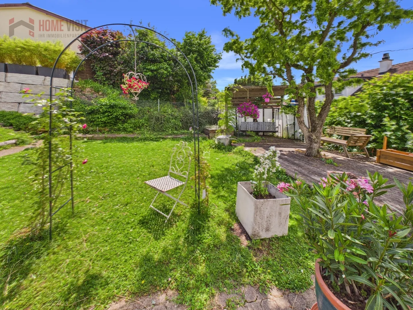 Charming Multi-Family Home - Photo 18 of 34