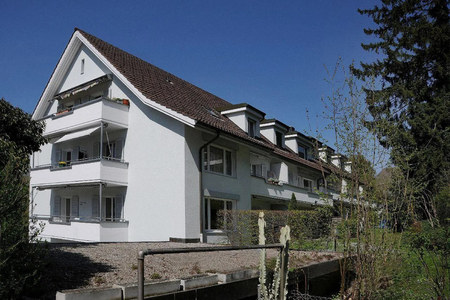 Garage in Ostring, vicino all'autostrada - Foto 1 di 1