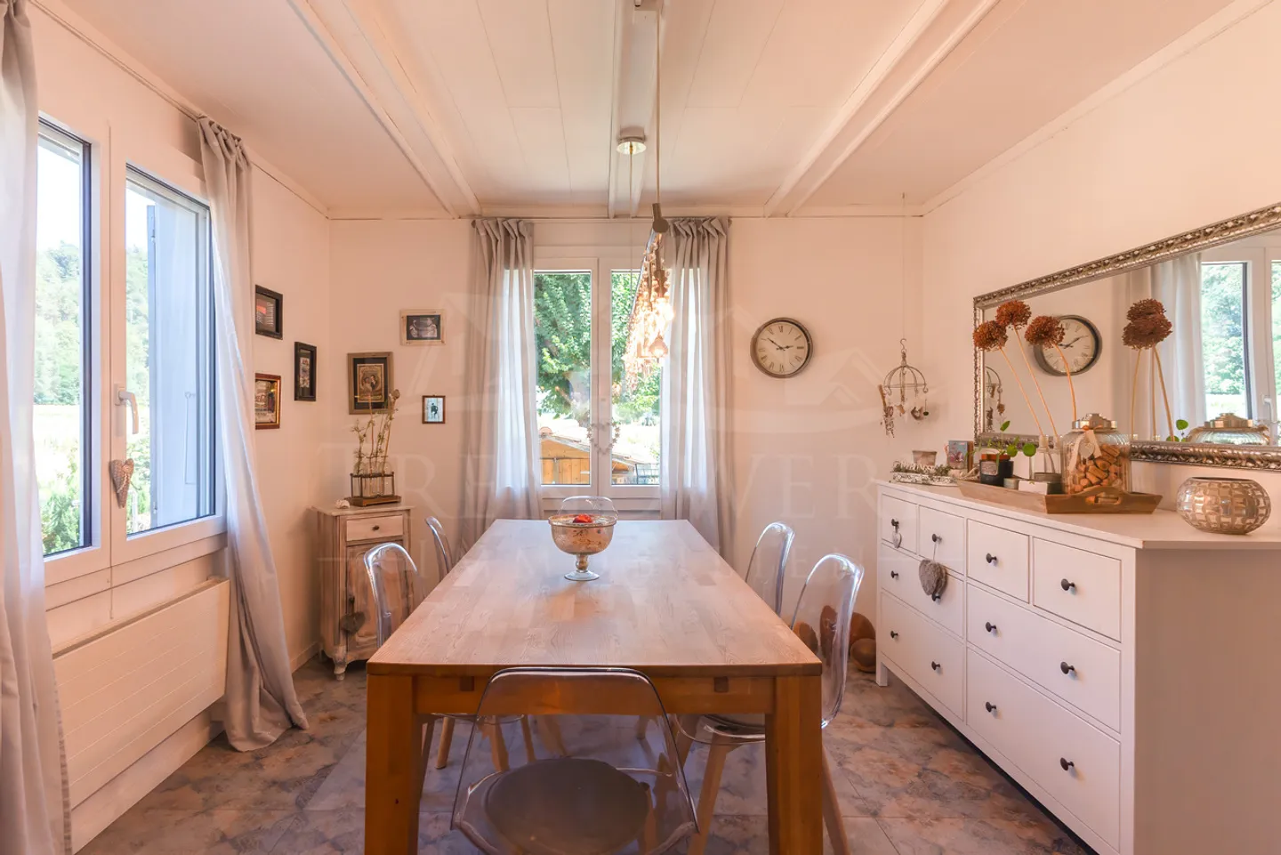 Casa unifamiliare con gioiello del giardino alla periferia di Lützelflüh - Foto 6 di 16