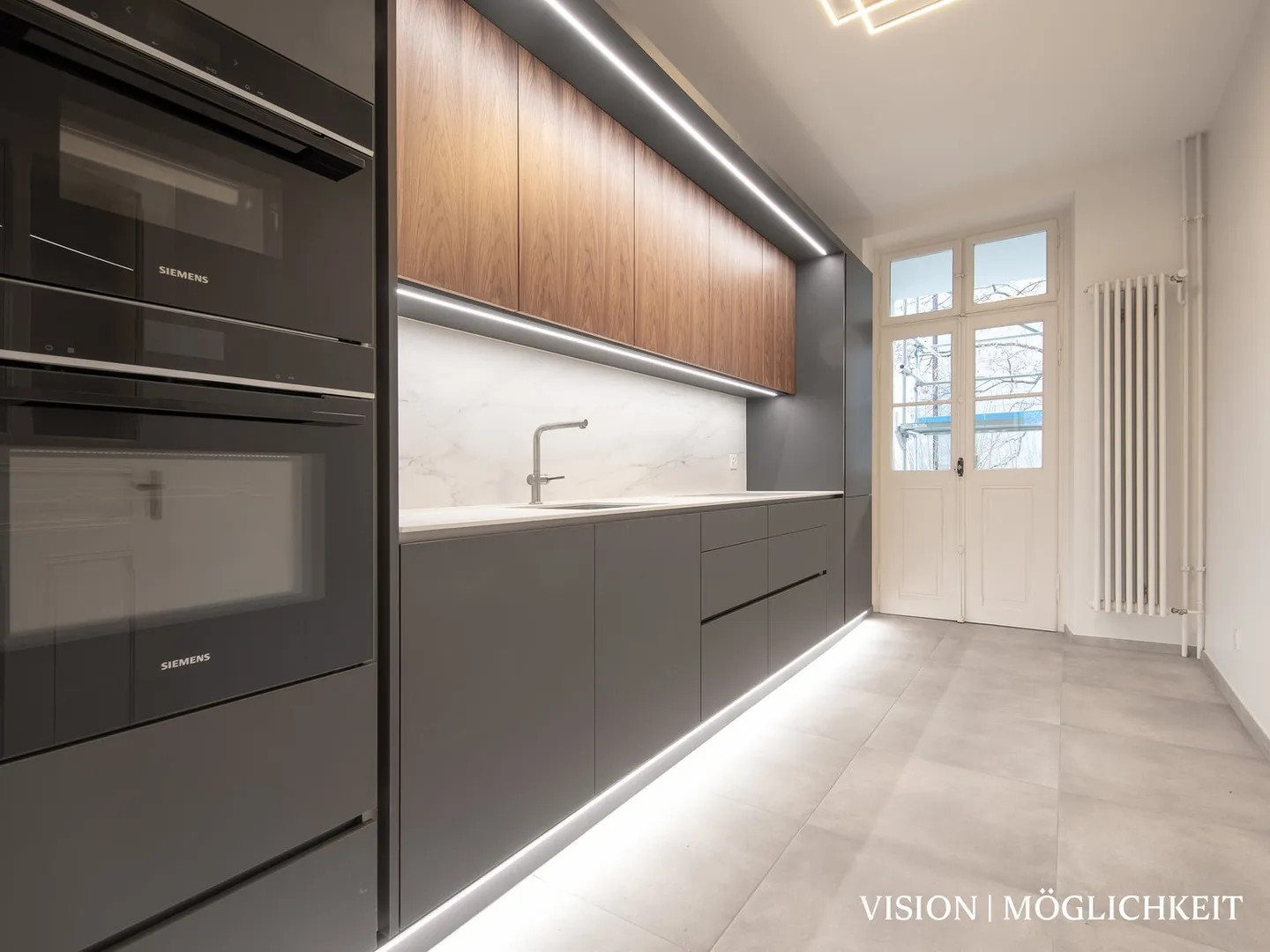 Casino Royale - Living by the Park (W7) - Photo 8 of 13