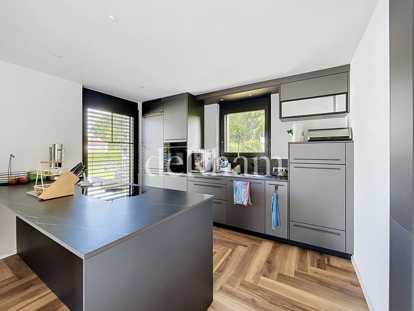 Exceptional triplex in a green setting in Mont-sur-Lausanne! - Photo 3 of 10
