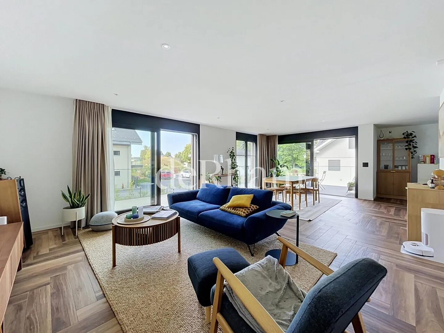 Exceptional triplex in a green setting in Mont-sur-Lausanne! - Photo 2 of 10