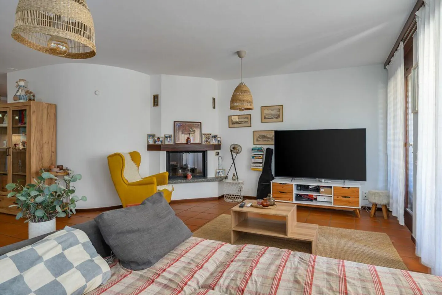 COLLINA D'ORO - CASA CON GIARDINO IN UNA DELLE ZONE PIÙ RICERCATE DI LUGANO - Foto 3 di 10