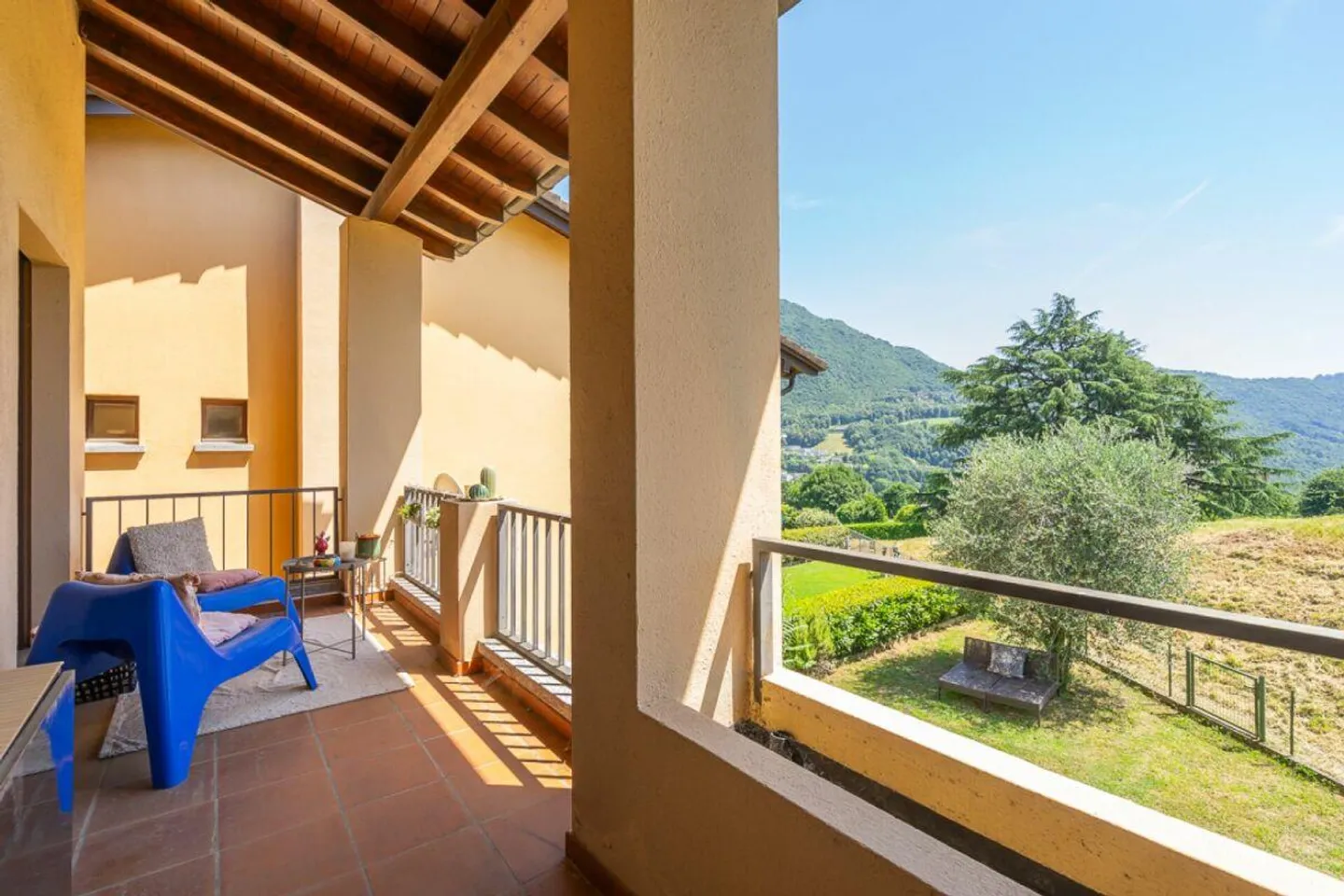 COLLINA D'ORO - CASA CON GIARDINO IN UNA DELLE ZONE PIÙ RICERCATE DI LUGANO - Foto 5 di 10