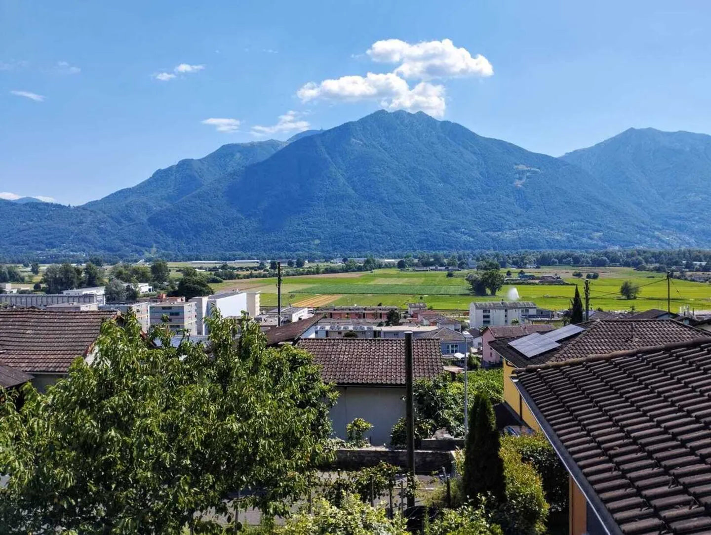 GORDOLA - Wir verkaufen eine große Wohnung mit Schwimmbad in ruhiger Lage - Foto 6 von 31