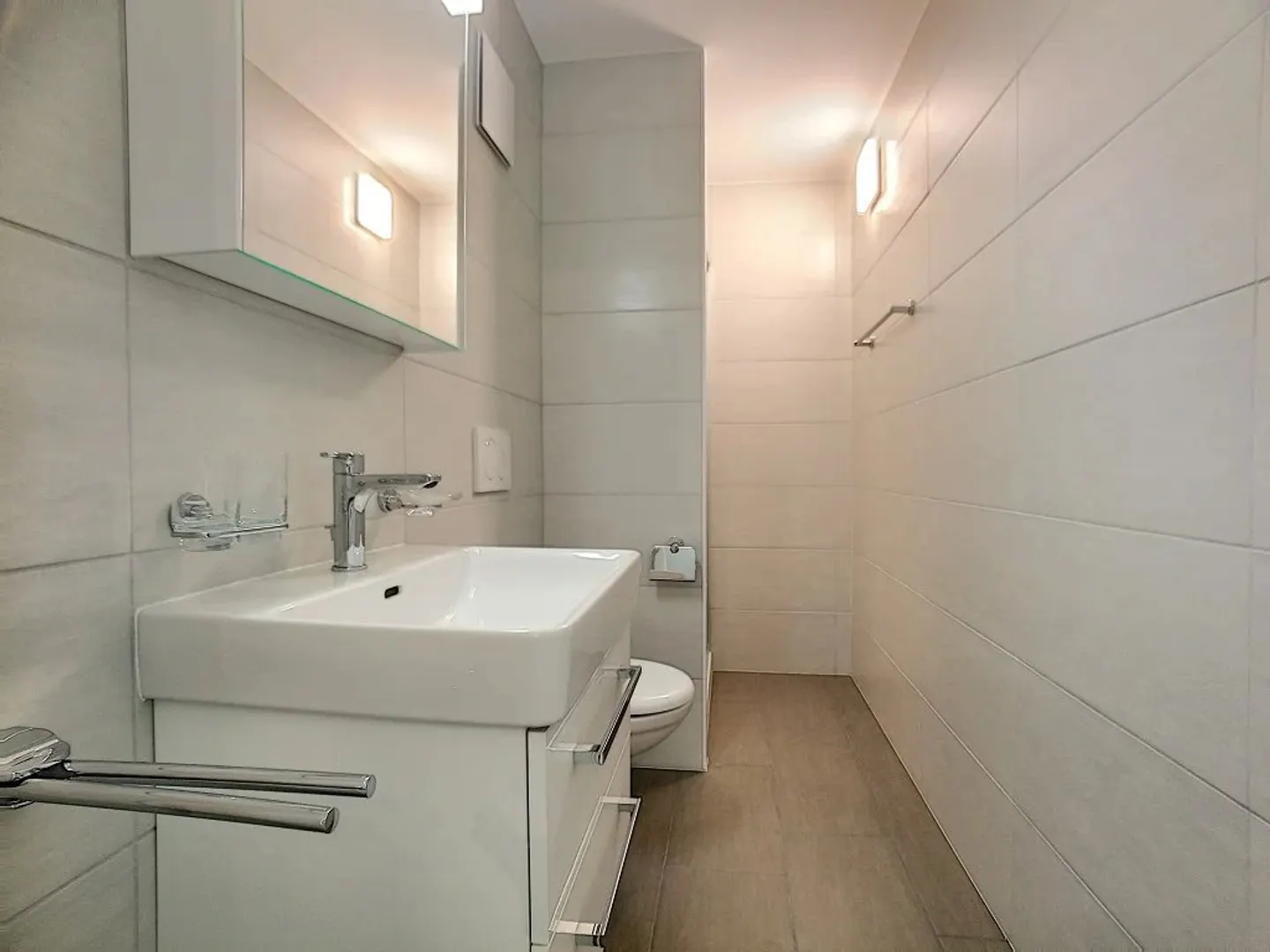 Modernes 3.5-Zimmer-Apartment - Foto 3 von 8