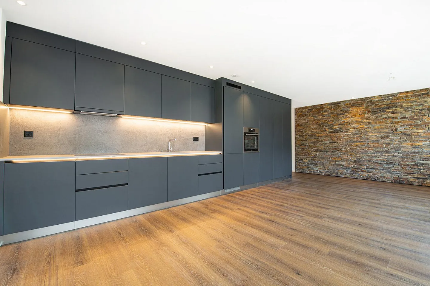 Appartement moderne près de Lange Erlen - Photo 3 sur 7