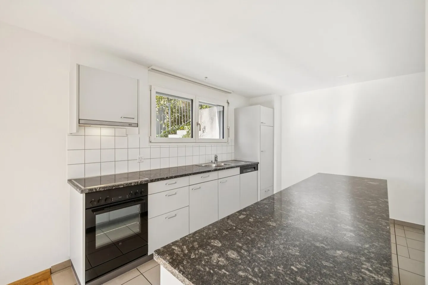 Apartment for rent - Photo 7 of 12