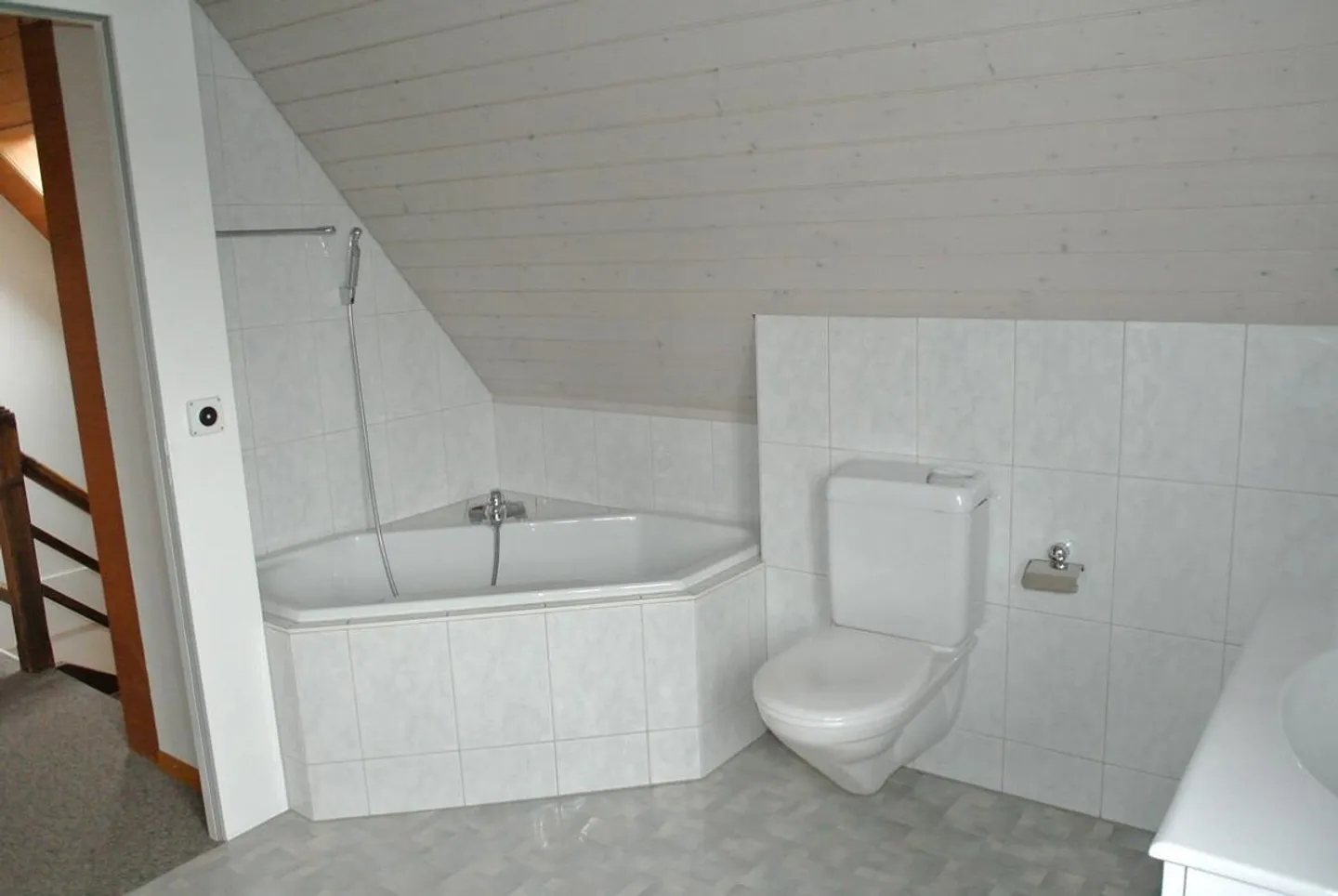 Vivre ensemble - vivre séparément : maison de deux familles à louer - Photo 11 sur 13