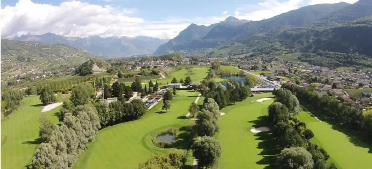 Studio charmant avec vue panoramique à Grône - Photo 2 sur 4