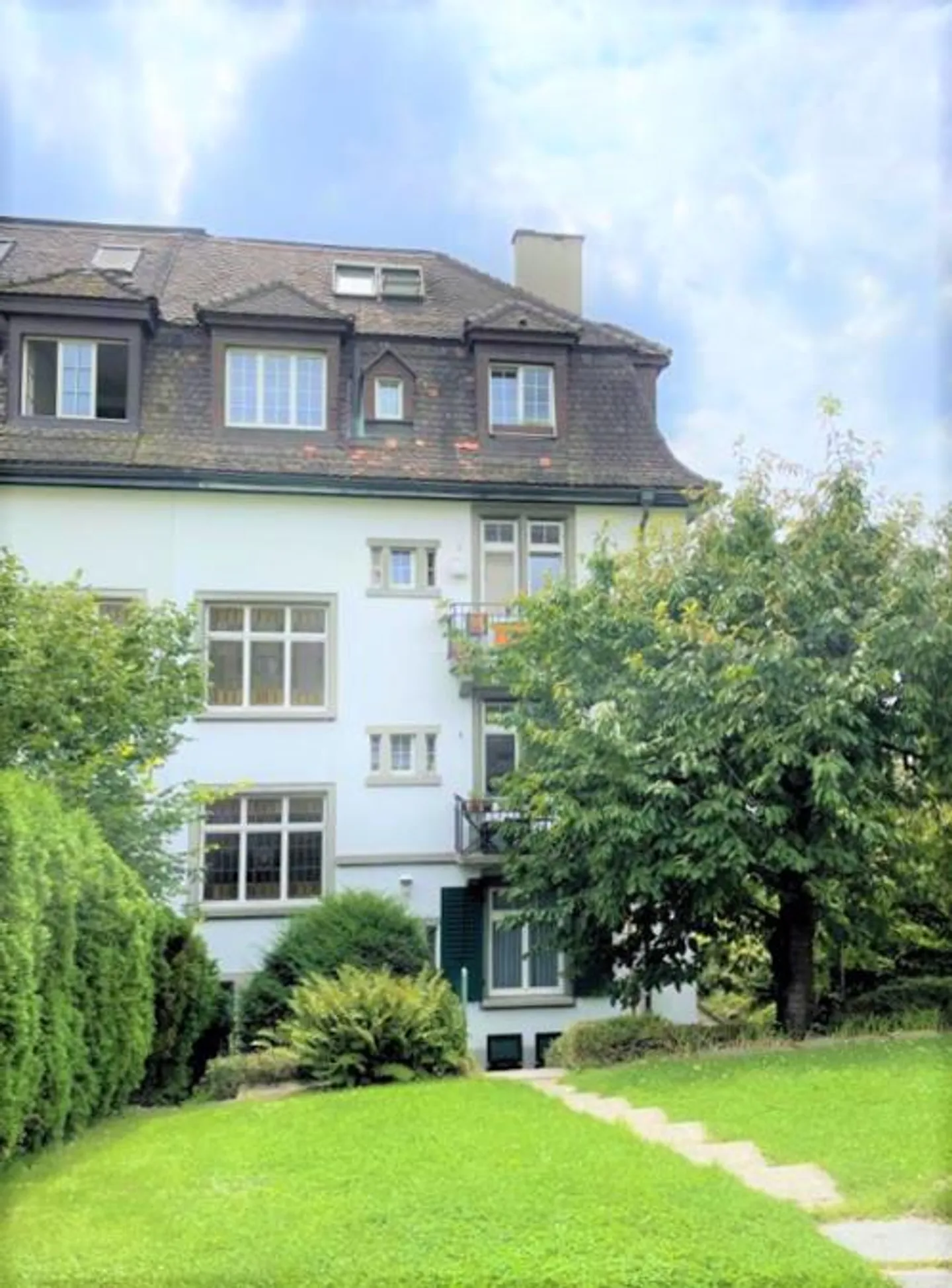 Vivre avec charme : l'Art nouveau rencontre le confort moderne - Photo 2 sur 12