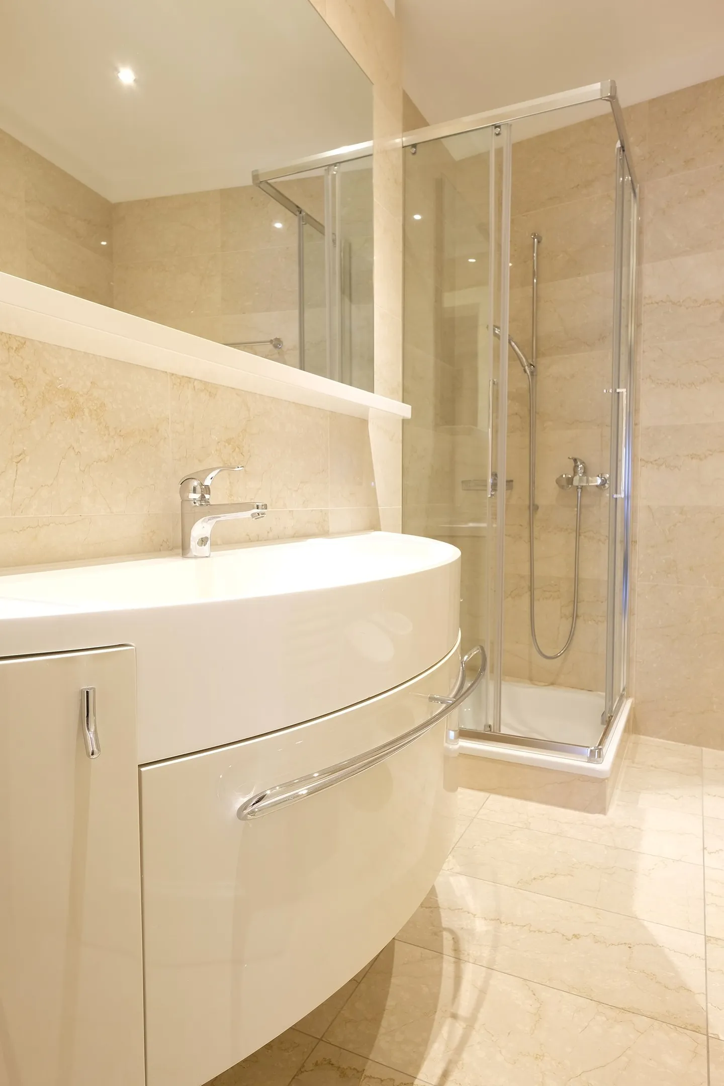 High Standard Rental Apartment, Lugano Lake Promenade, 2nd Floor - Photo 12 of 19