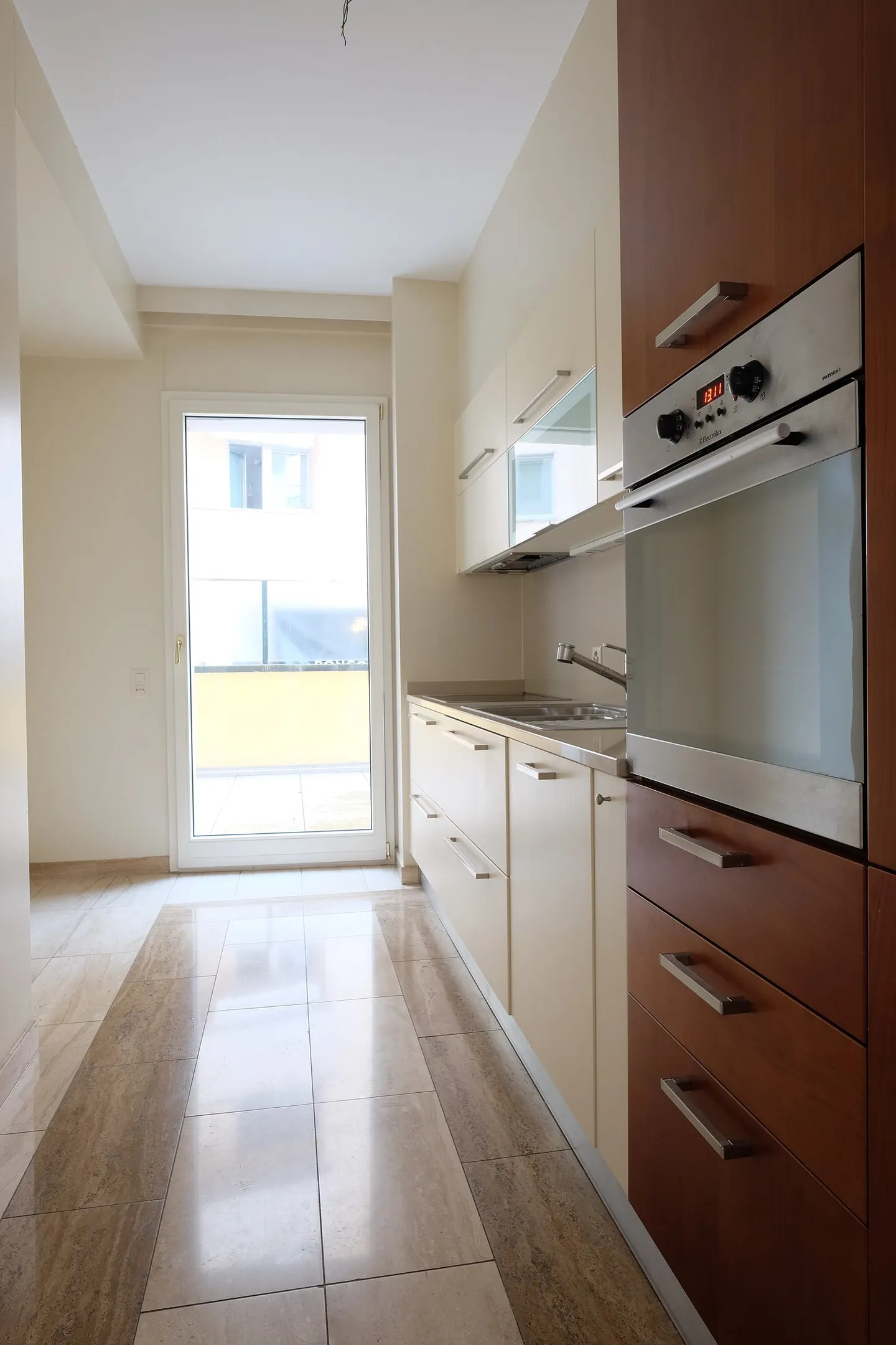 High Standard Rental Apartment, Lugano Lake Promenade, 2nd Floor - Photo 17 of 19