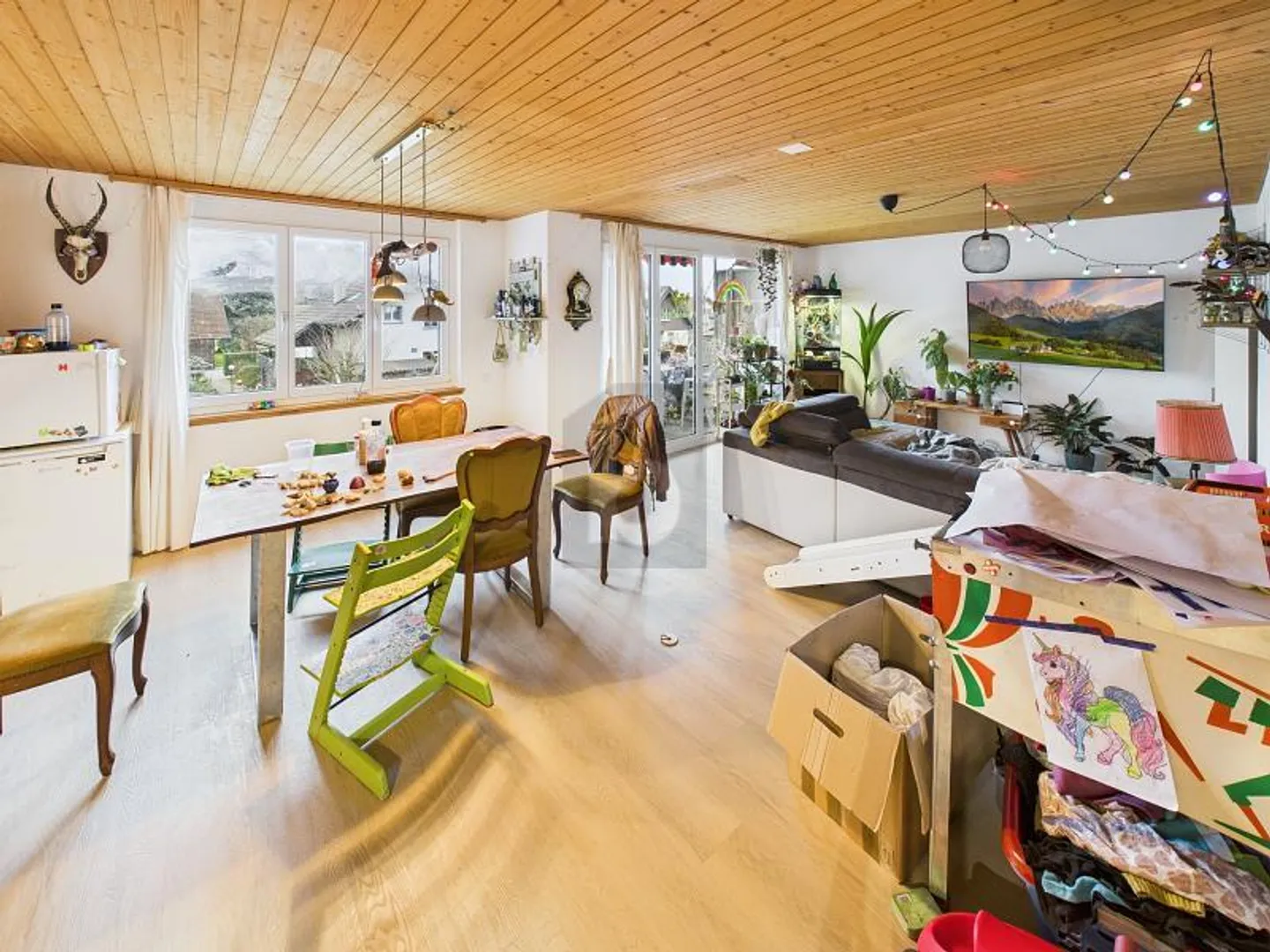 SPACIOUS AND WELL CONNECTED - Photo 1 of 6