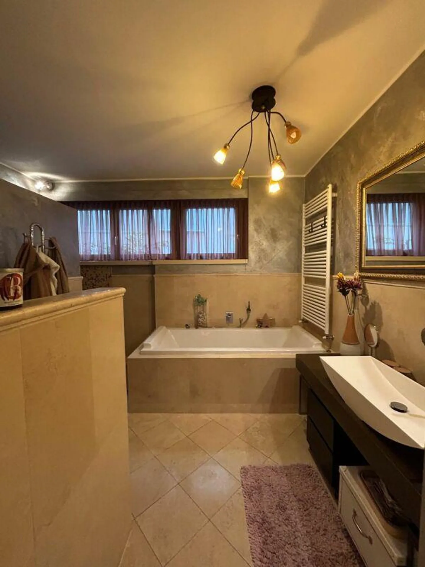 Beautiful 3.5-room apartment in the city center with lake view - Photo 9 of 14