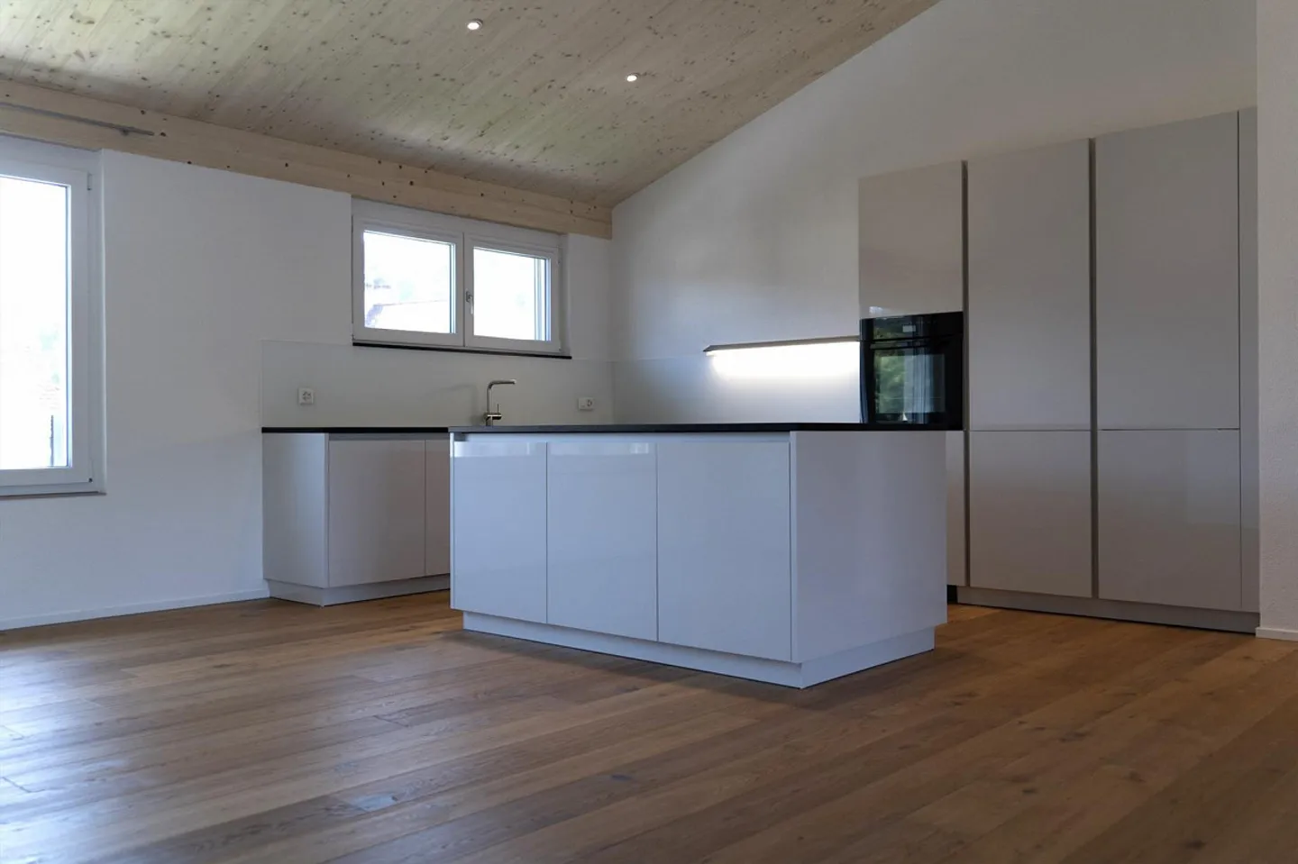 LA TUA NUOVA CASA SPAZIOSA - Foto 2 di 13