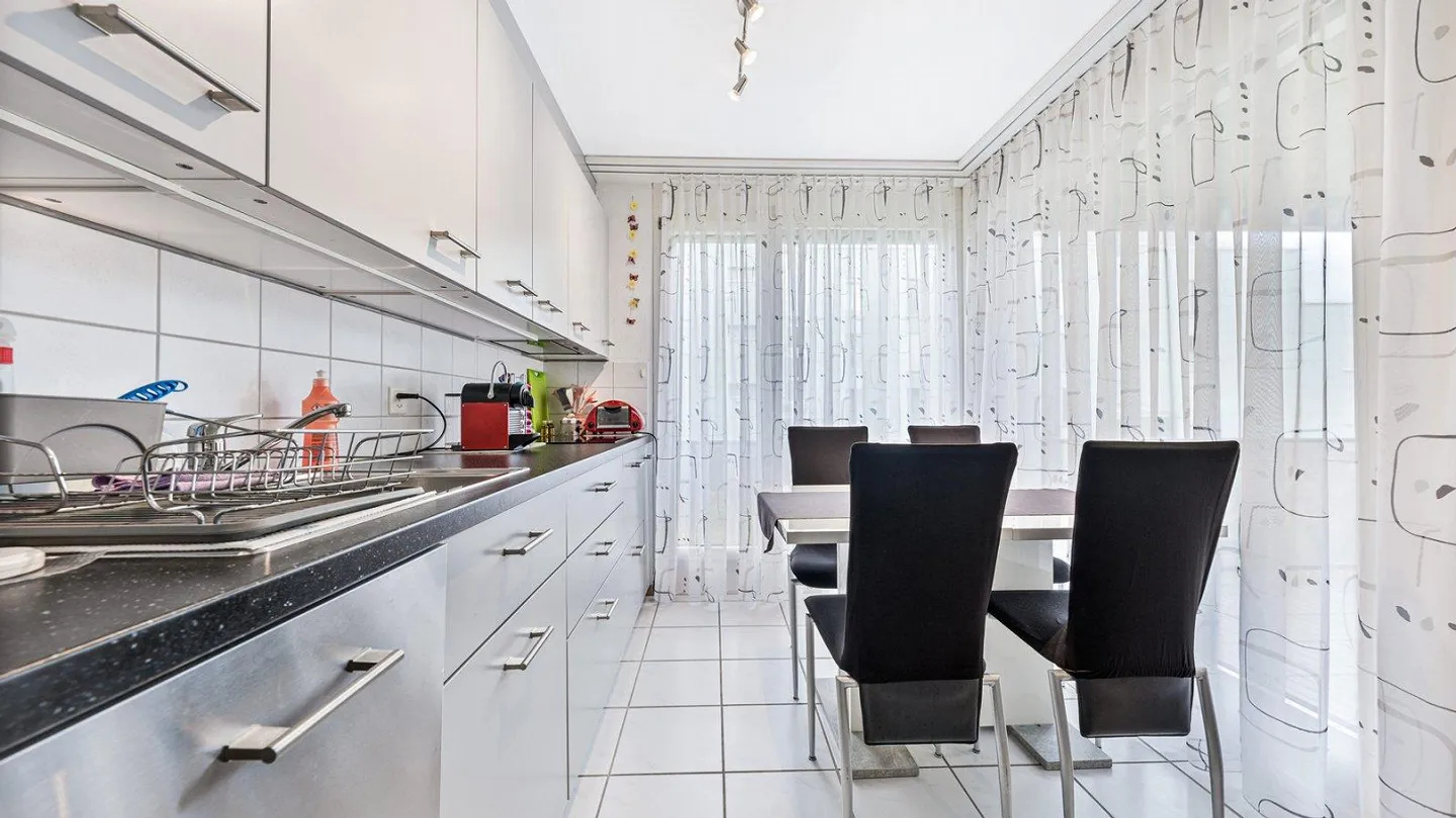 AgentSelly - Cozy Apartment with Light and Style - Photo 5 of 10