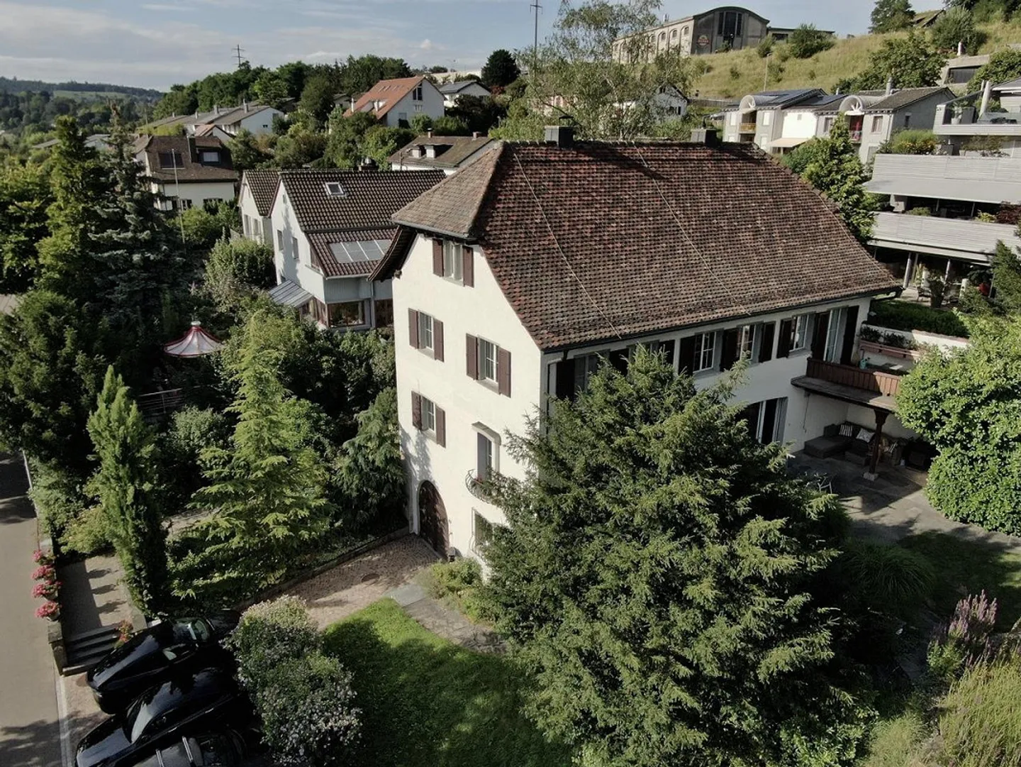 Villa maestosa e ben curata sulla pendenza soleggiata di Flurlingen - Foto 2 di 30