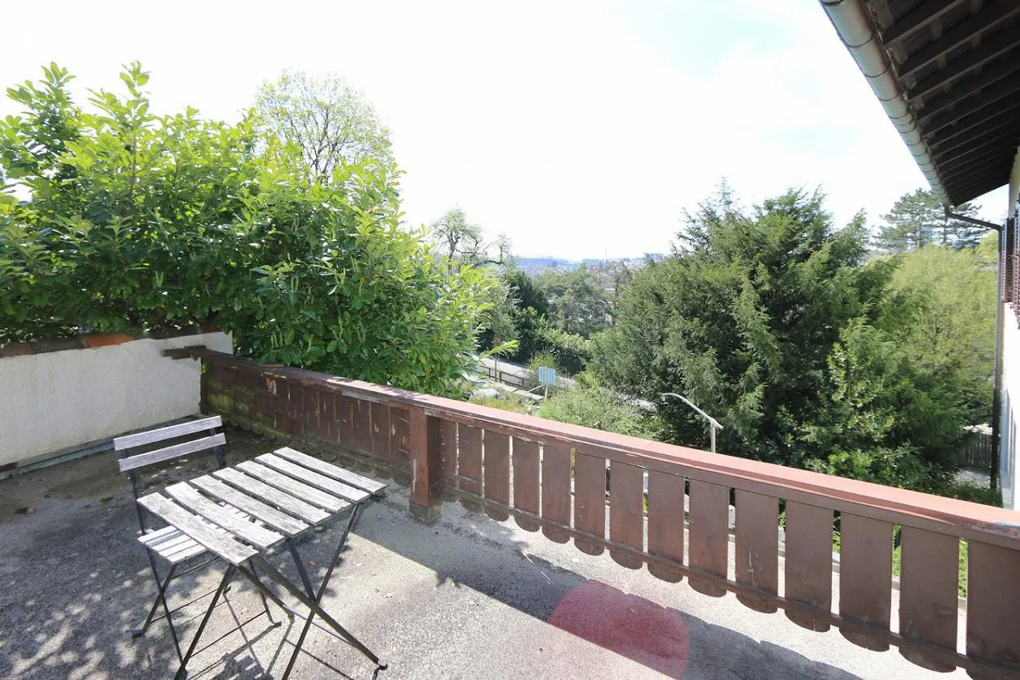 Villa maestosa e ben curata sulla pendenza soleggiata di Flurlingen - Foto 17 di 30