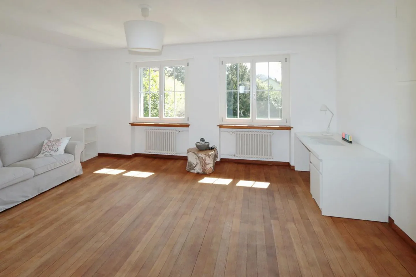 Villa maestosa e ben curata sulla pendenza soleggiata di Flurlingen - Foto 15 di 30