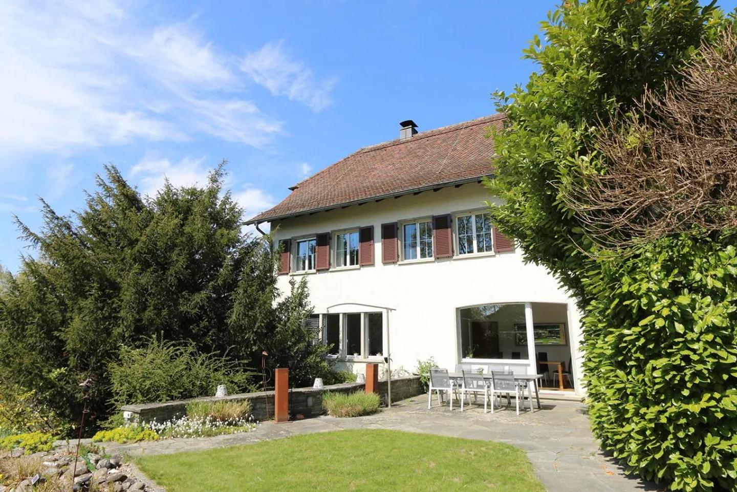 Villa maestosa e ben curata sulla pendenza soleggiata di Flurlingen - Foto 24 di 30