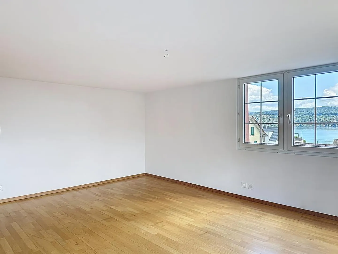 Ampio appartamento di 8,5 stanze con molteplici possibilità d'uso - Foto 7 di 12