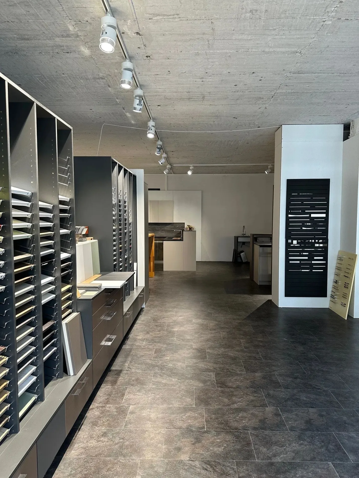 Commercial for rent, Räffelstrasse 11, in Zürich, Switzerland - Photo 3 of 12