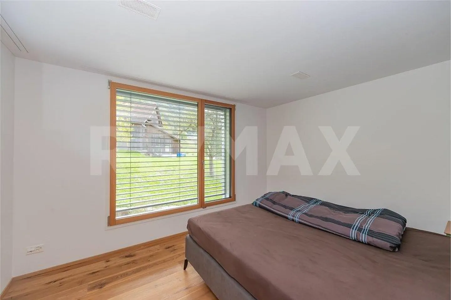 Exclusive condominium with potential - Photo 10 of 13