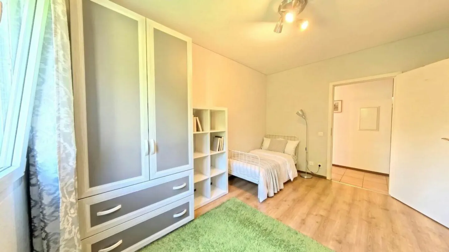 Städtische Eleganz mit Blick auf die Burgen - Foto 9 von 12