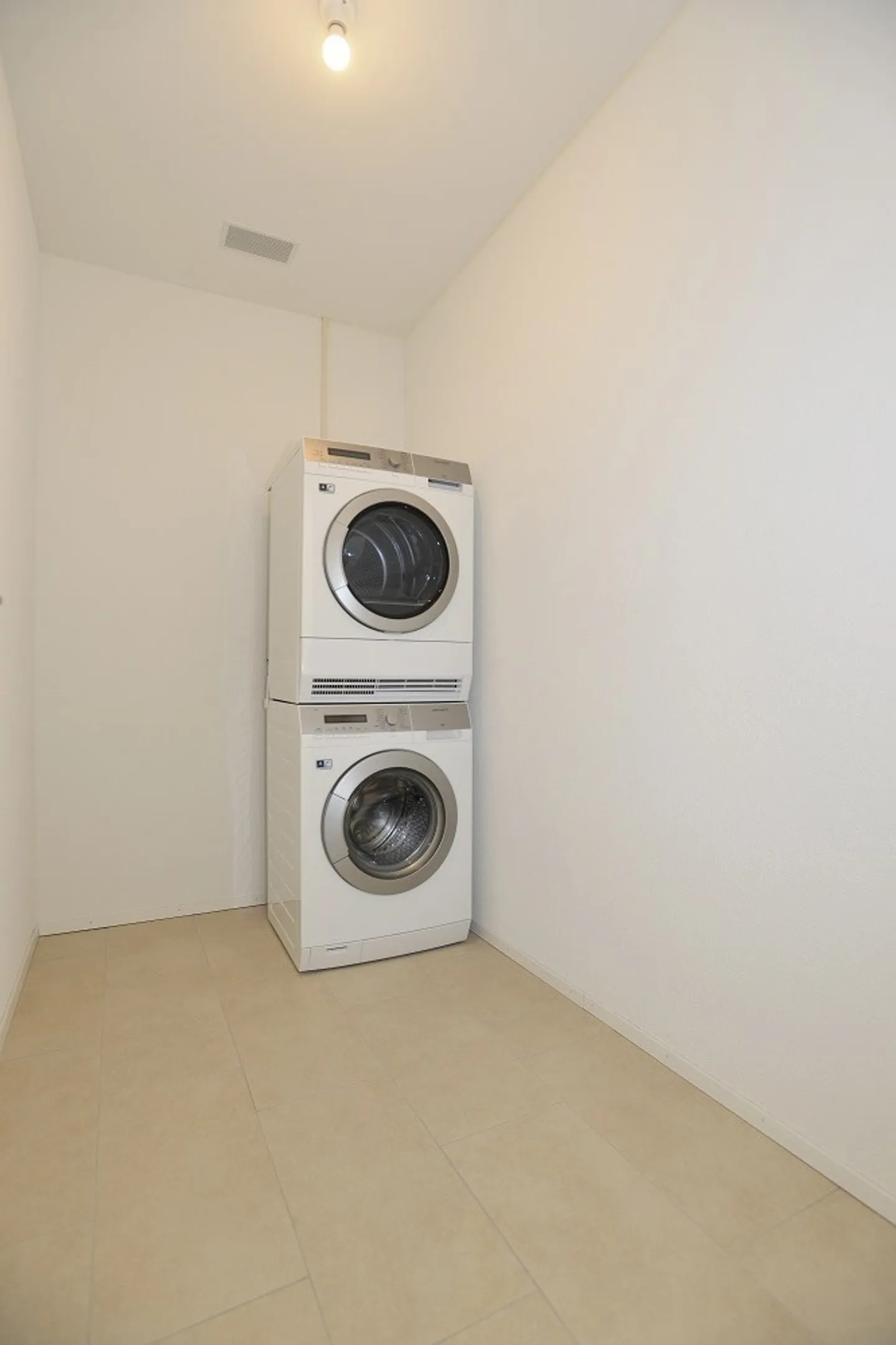 MODERNE ET DANS LE VERT - VOTRE NOUVEAU FOYER - Photo 6 sur 7