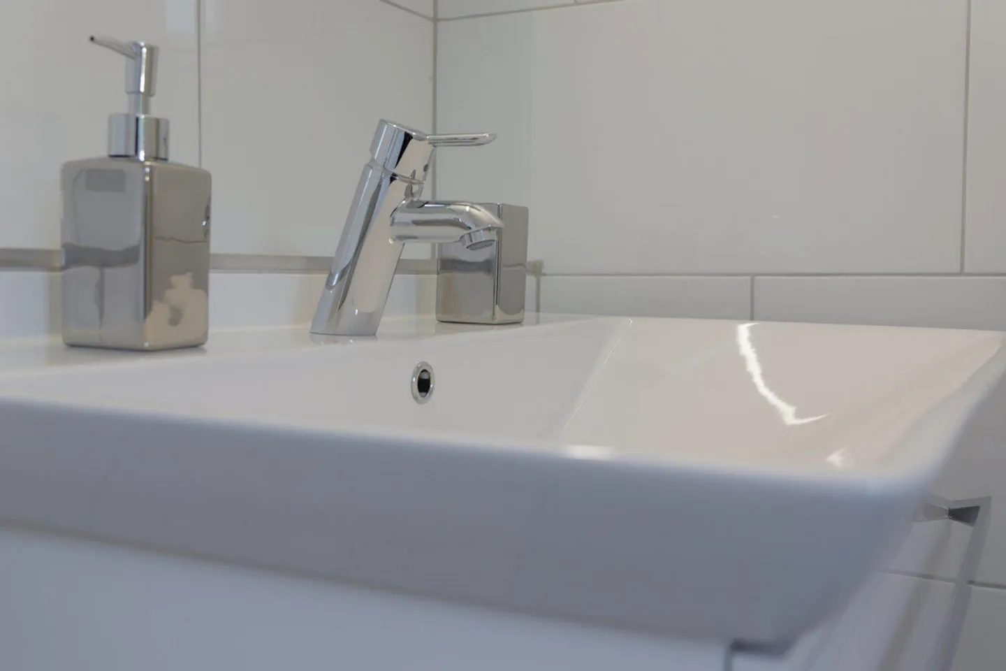 Large 5.5-room maisonette apartment with loggia in the heart of Giebenach - Photo 7 of 7