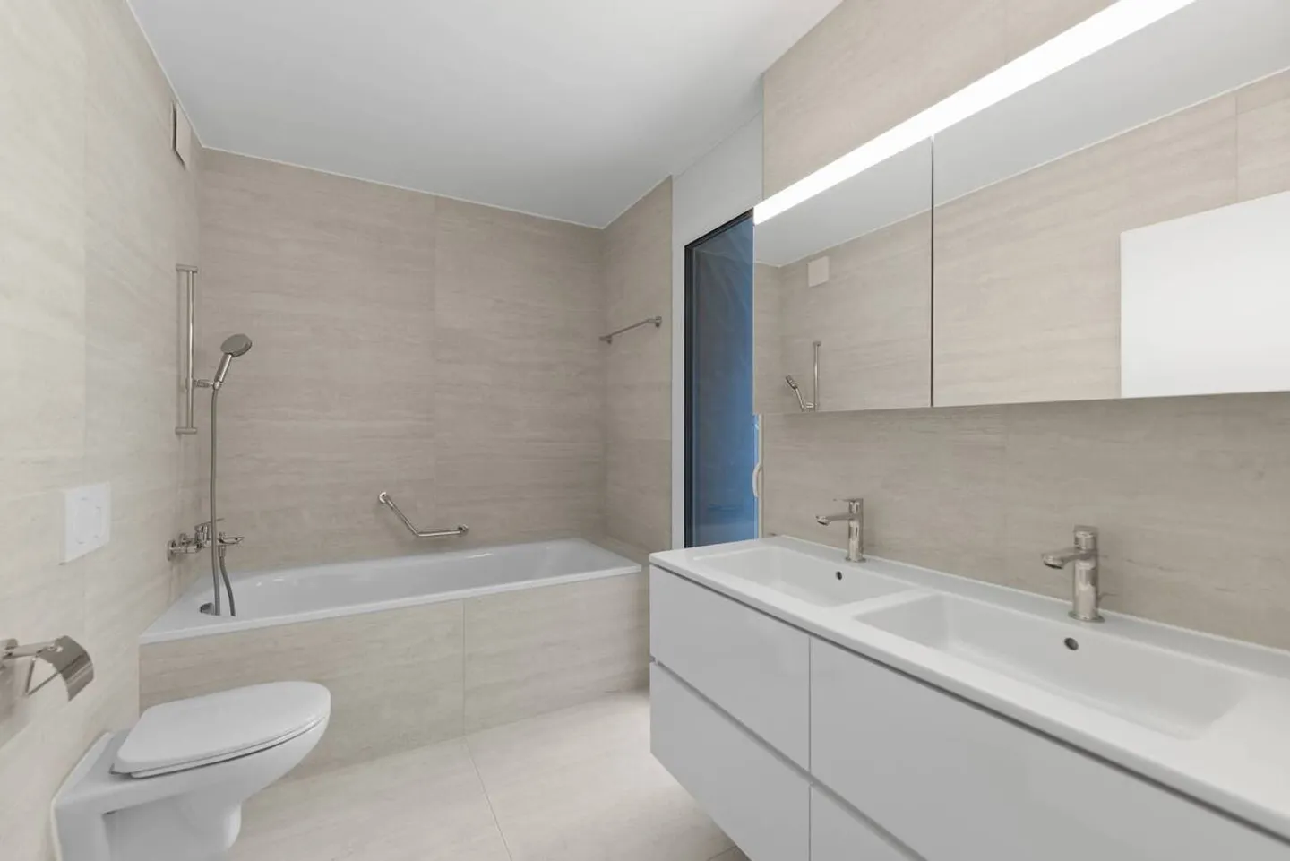 Neues Luxusapartment - 4,5 Zimmer Ecke mit 76m² Balkon - Seeblick - Foto 6 von 9