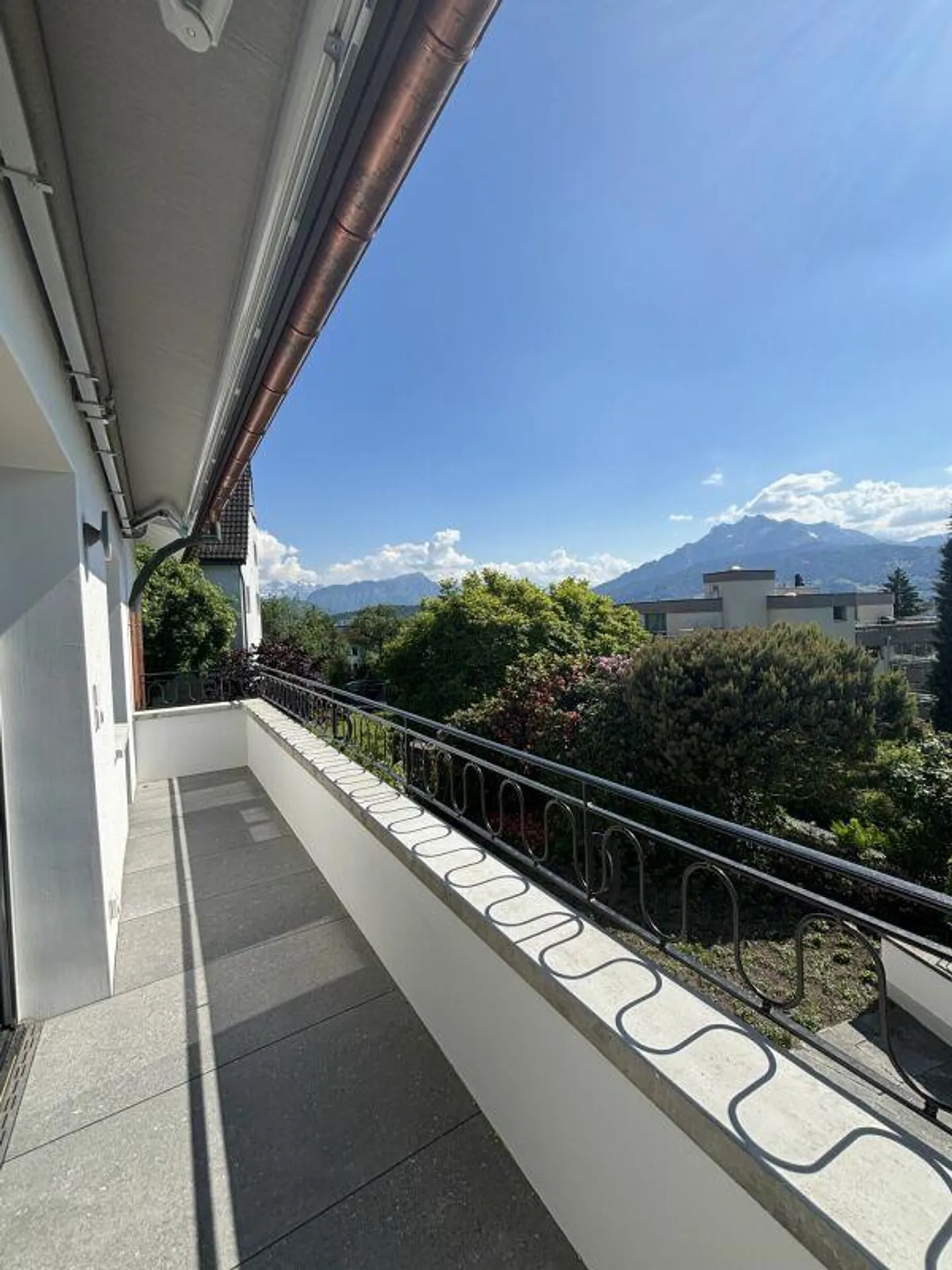 Stilvolle Wohnung im Wesemlin - Foto 1 von 14