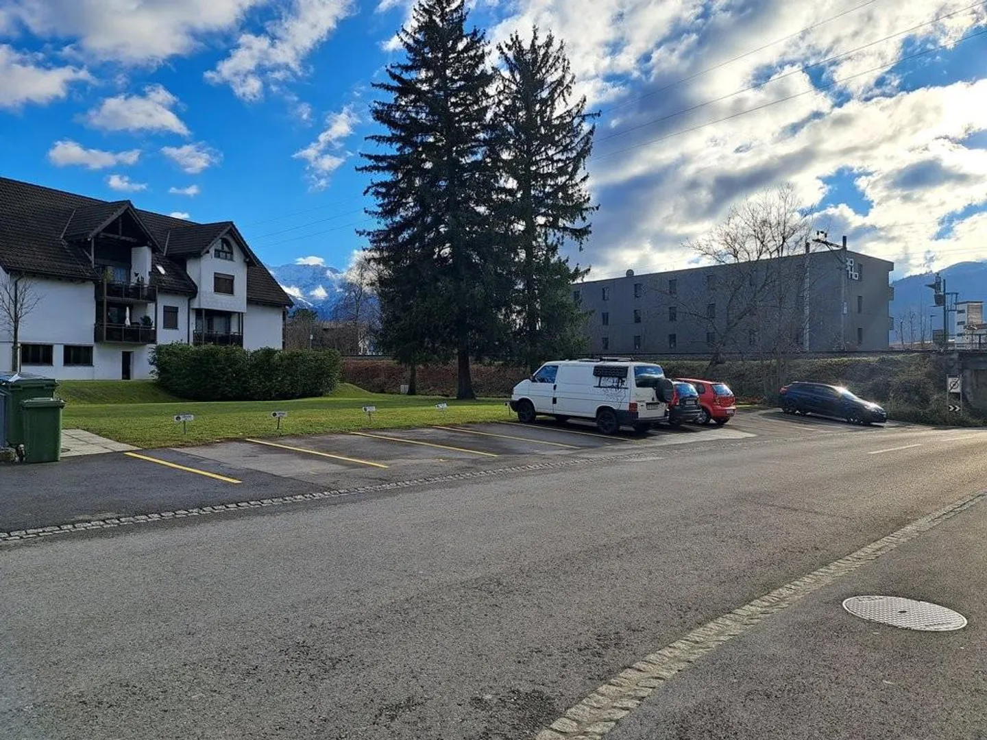 Avez-vous encore besoin d'une place de parking à Buchs ? - Photo 2 sur 2