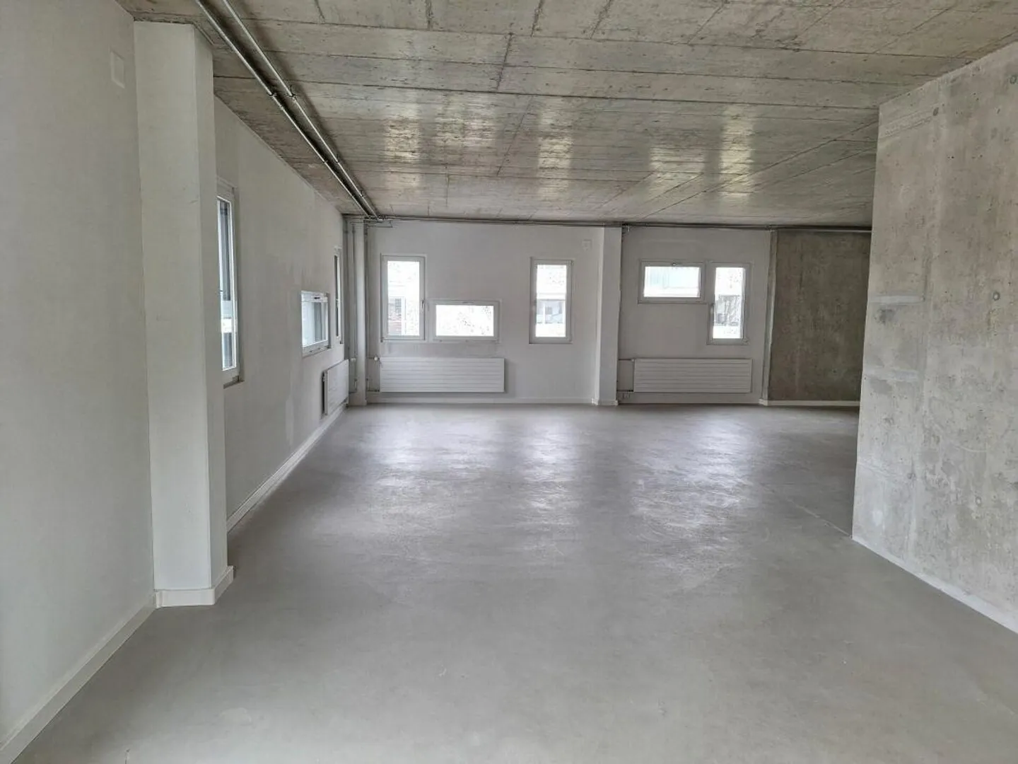 Espace commercial lumineux de 126m2 - Photo 3 sur 7