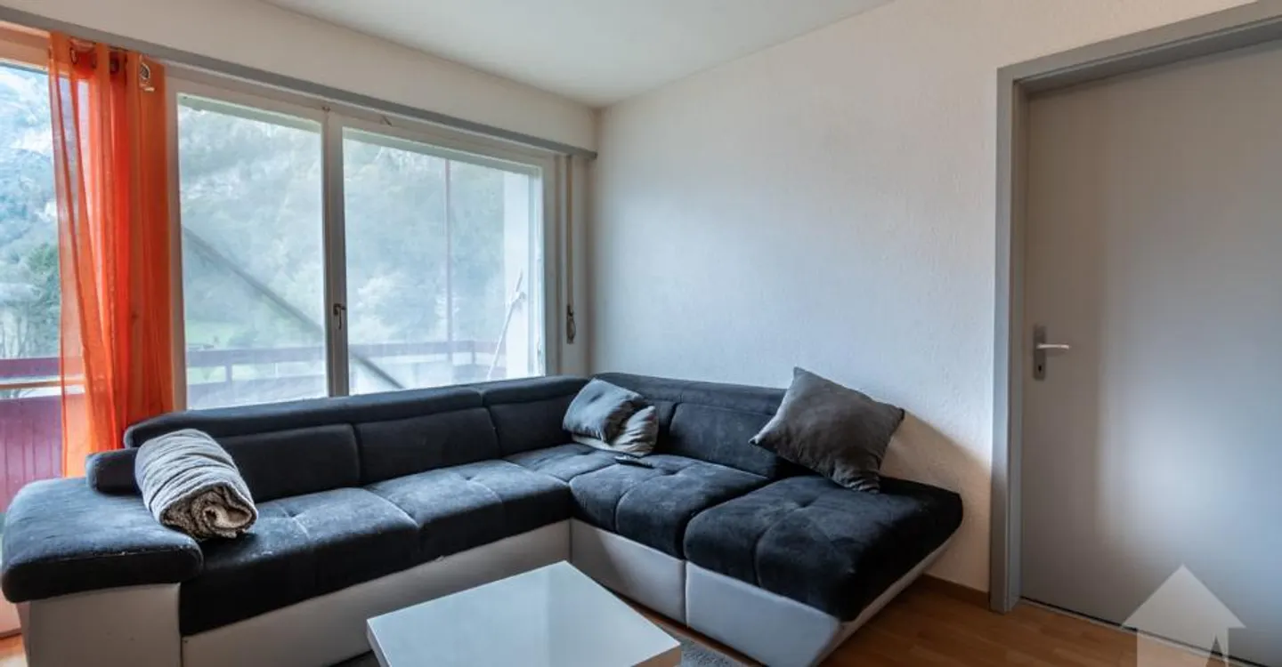 Bel Appartement en Attique à Saint-Maurice - Photo 3 sur 9