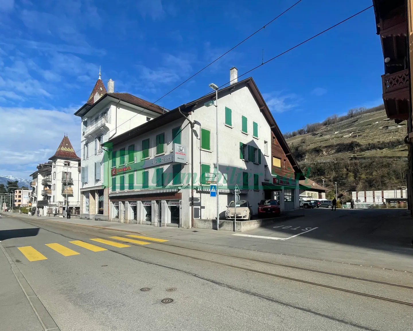 Wohn- und Geschäftshaus in Bex - Foto 2 von 10