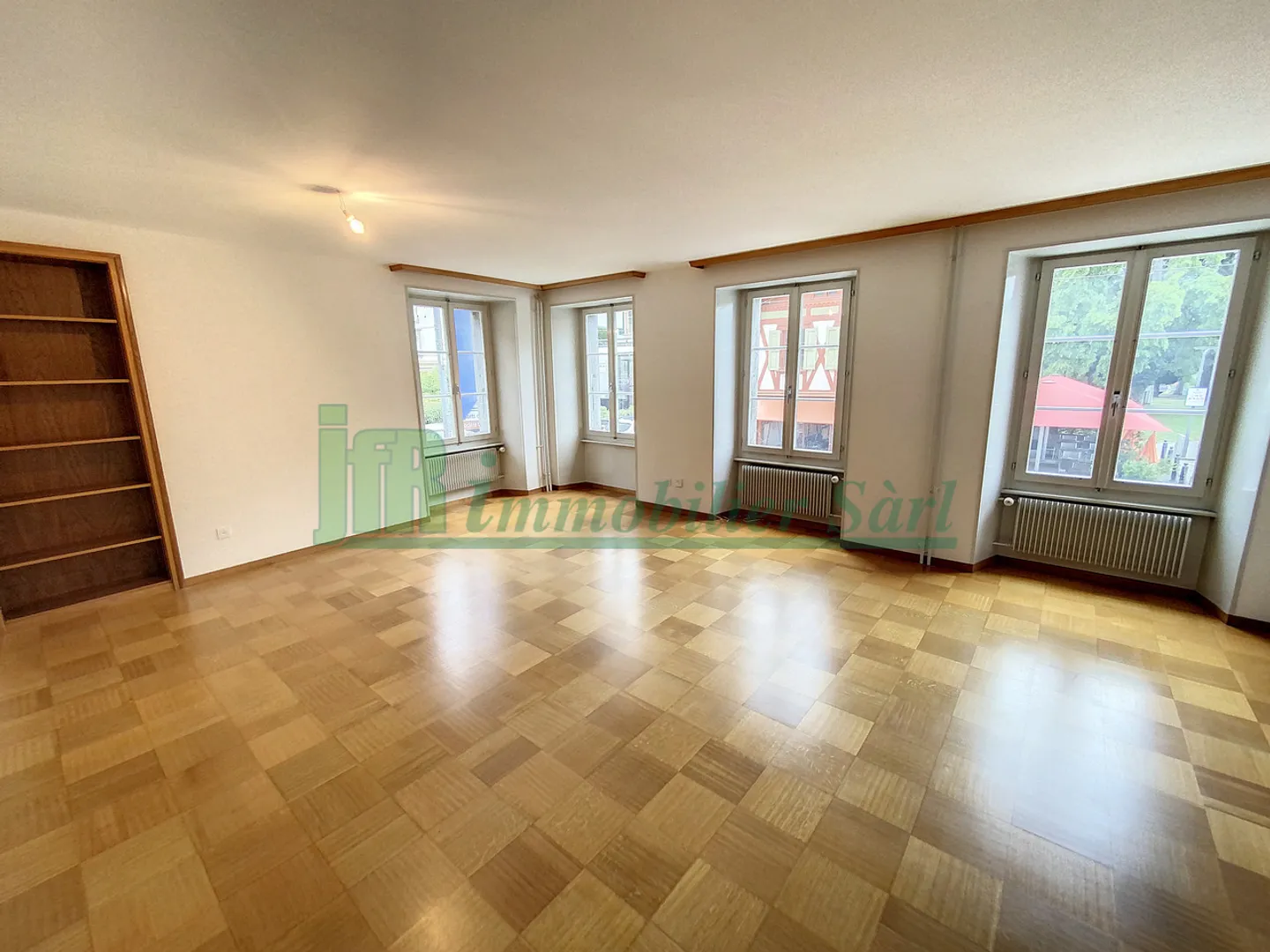 Wohn- und Geschäftshaus in Bex - Foto 6 von 10