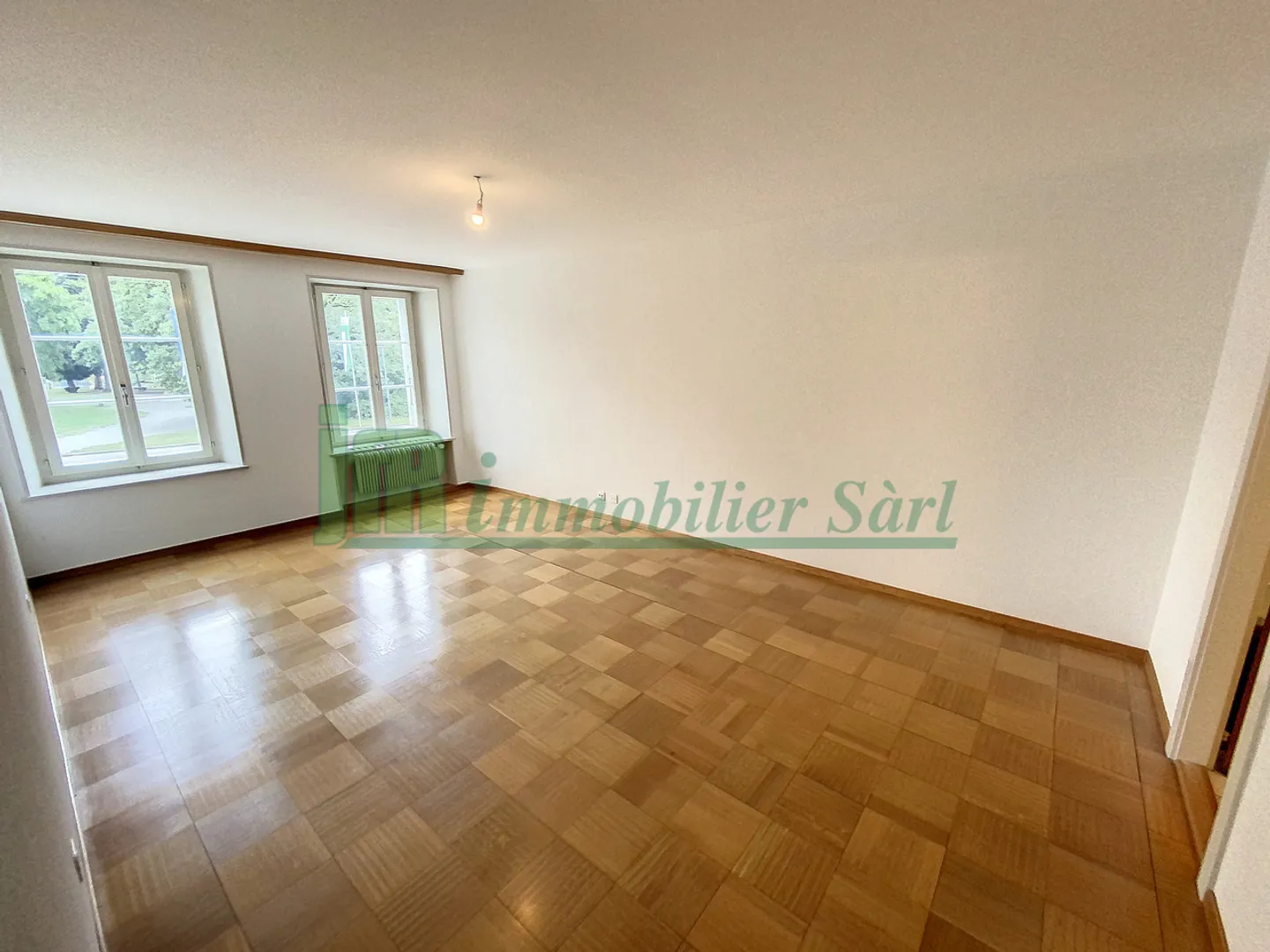 Wohn- und Geschäftshaus in Bex - Foto 7 von 10