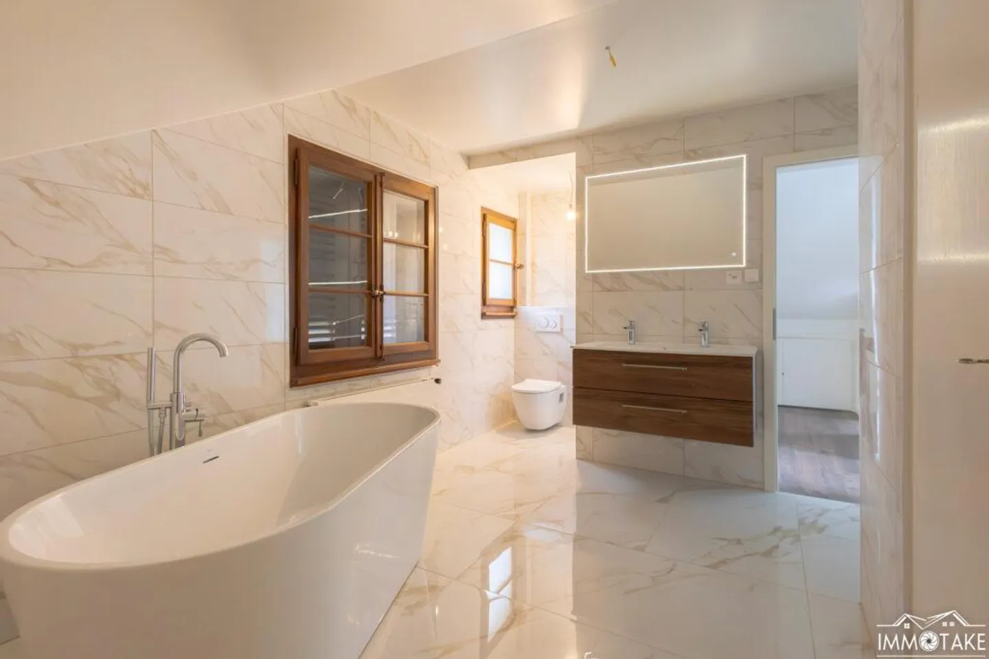 Luxury Chalet with Panoramic View in Chardonne - Photo 14 of 18