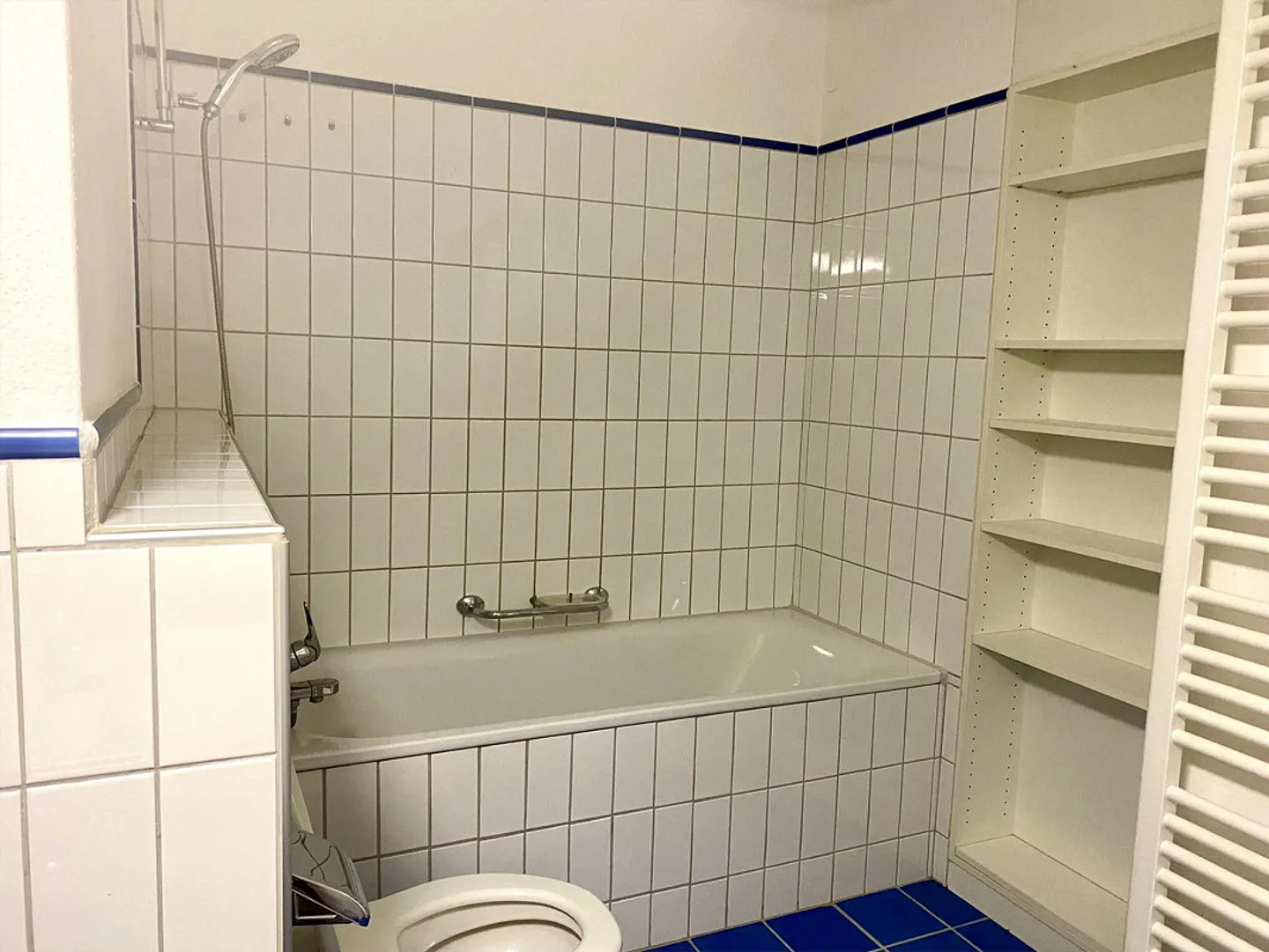Appartamento di 3,5 stanze nel centro storico direttamente sul Reno con balcone - Foto 10 di 10
