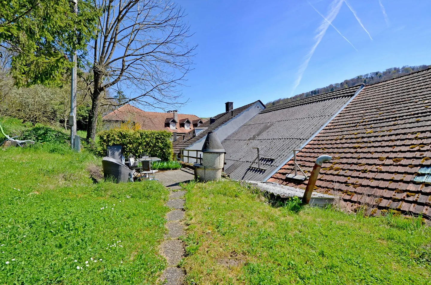 Edificio residenziale ed economico nella zona centrale di Hemmiken BL - Foto 5 di 14