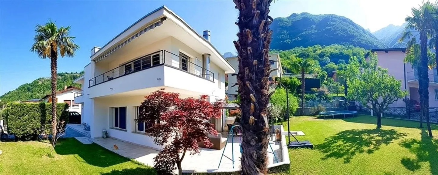 «Grande e luminosa casa unifamiliare a Melano» - Foto 1 di 4