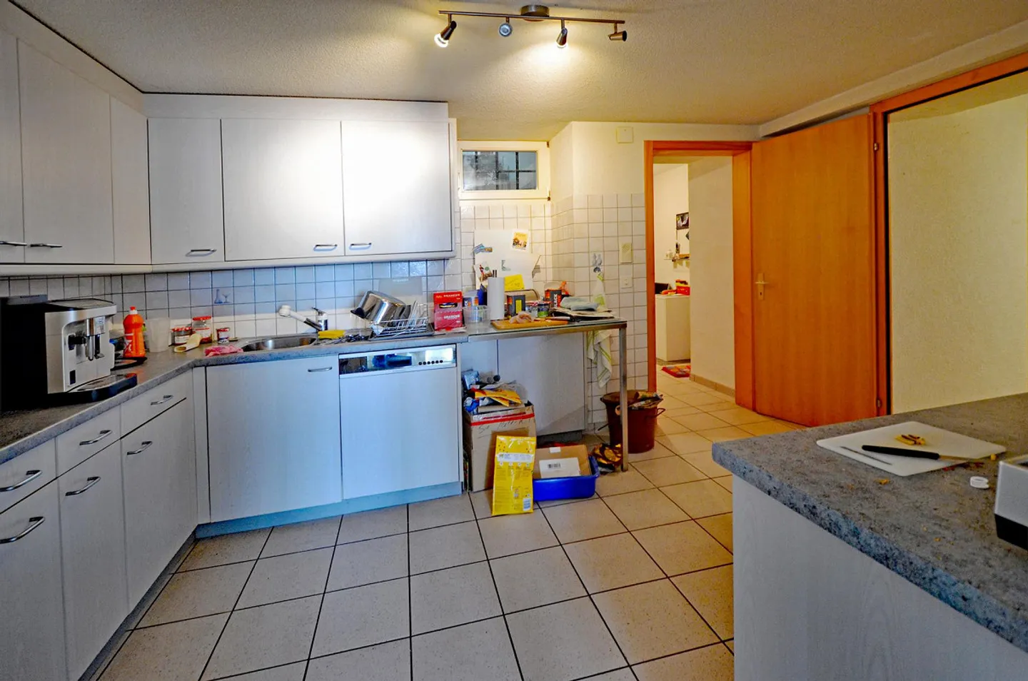 Edificio residenziale ed economico nella zona centrale di Hemmiken BL - Foto 11 di 14