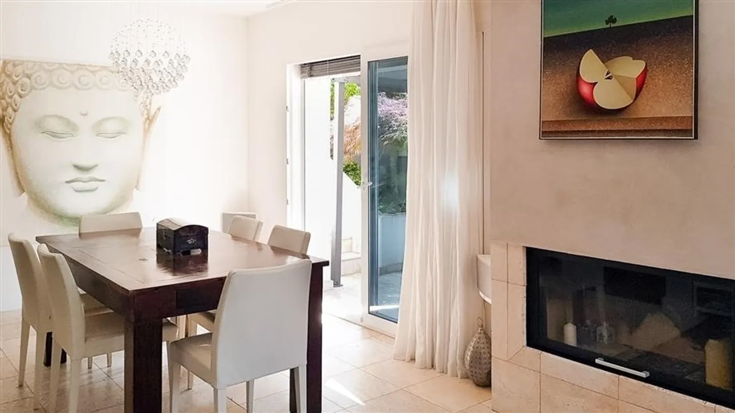 «Grande e luminosa casa unifamiliare a Melano» - Foto 3 di 4
