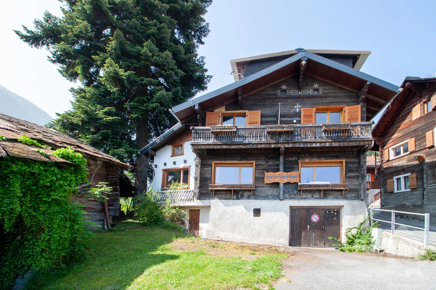 Beautiful Chalet 7 Minutes from the Slopes of Haute-Nendaz - Photo 36 of 59