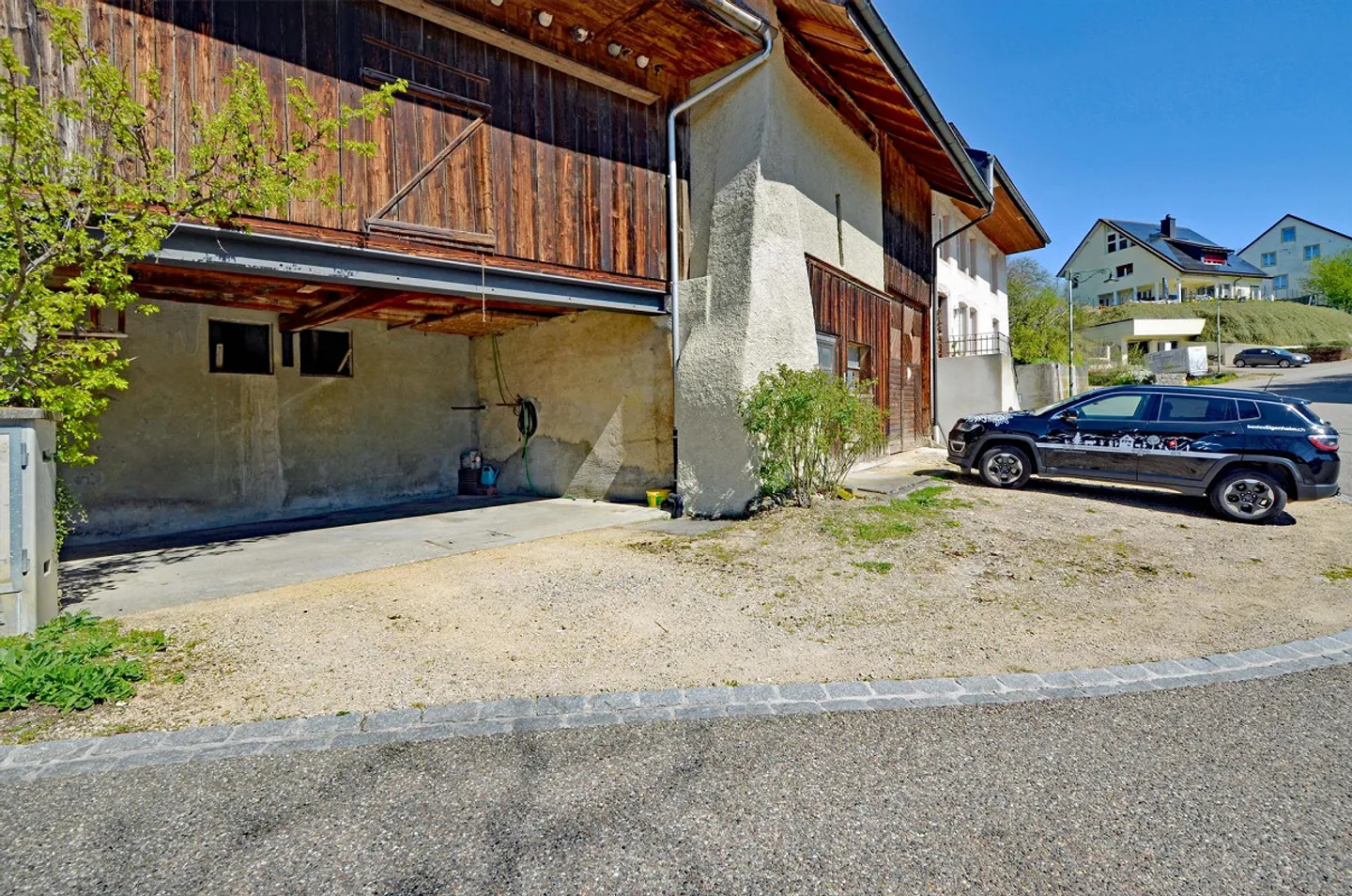 Edificio residenziale ed economico nella zona centrale di Hemmiken BL - Foto 13 di 14