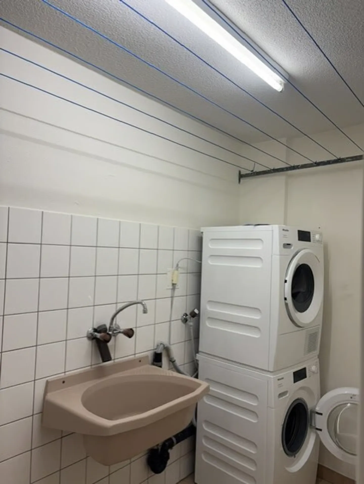 Schöne Wohnung von ~100 m2 in einem Einfamilienhaus mit Terrasse - Foto 8 von 10